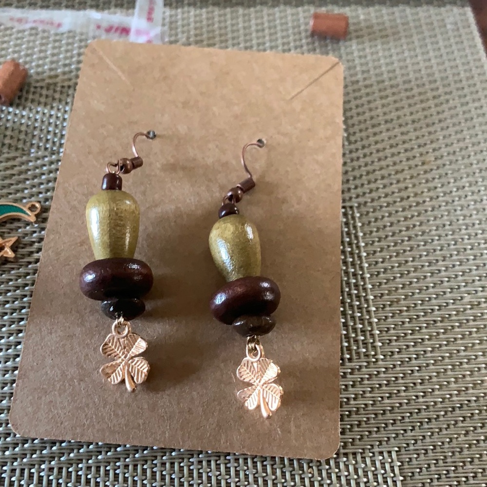 Hand made four leave clover earrings Nickel free!